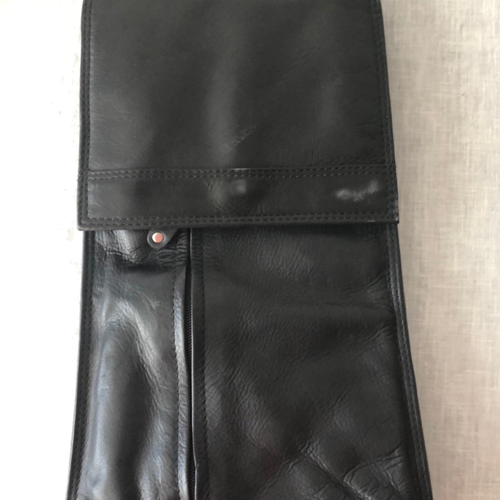 Leather Crossbody Bag Chaos Leather Collection Black